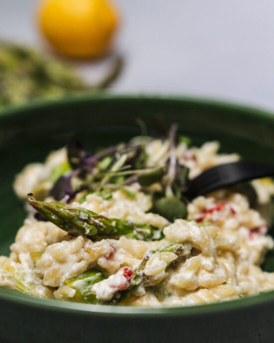 One Pot Orzo mit Spargel